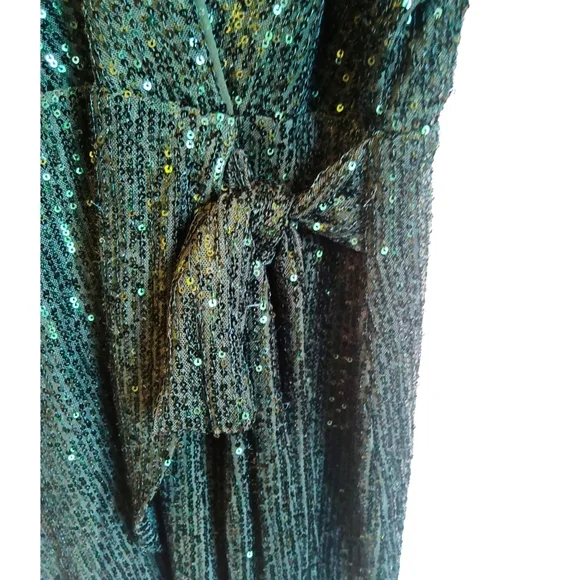 Gilli Emerald Sequin Wrap Dress - Picture 4 of 5